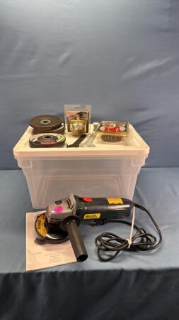Trademaster 4.5in Angle Grinder w/Qty of Discs