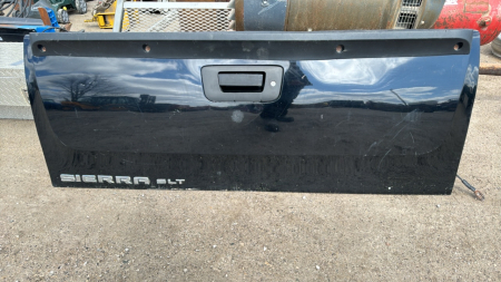 Tailgate Off 2011 GMC Sierra