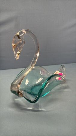 Art Glass Swan