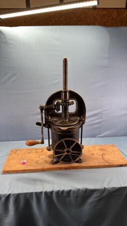 1 Gallon Sausage Press