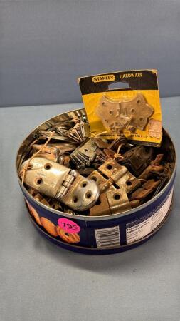 Quantity of New & Used Door Hinges
