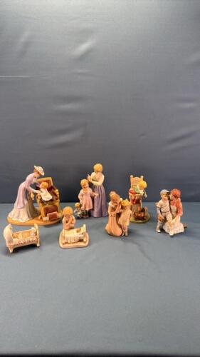 (7) Treasured Memories Figures