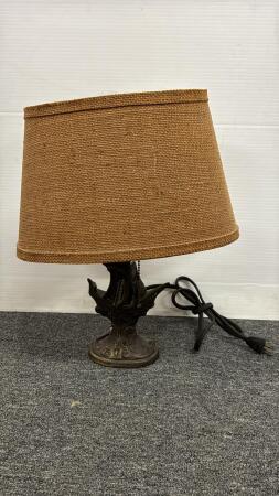 Table Lamp with Sailboat D&eacute;cor