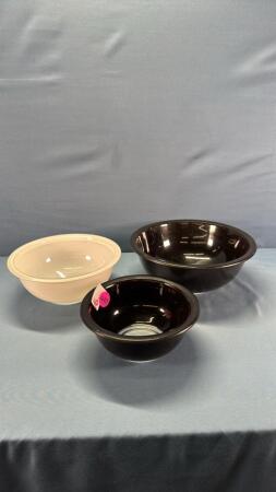 (3) Pyrex Mixing Bowls