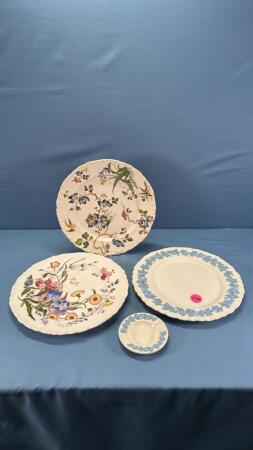 (3) 10in Wedgewood Plates & (1) 4in Ash Tray