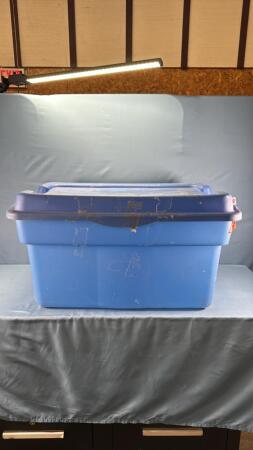 Tote with Lid