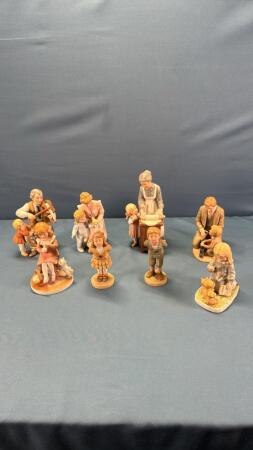 (8) Treasured Memories Figures