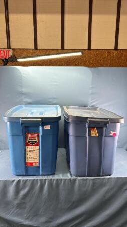 (2) 68L Rubbermaid Totes with Lids