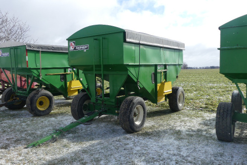 RJ 500 Bushel Gravity Wagon