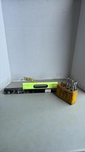 24in Joiner Level, 8 SAE Nut Drivers