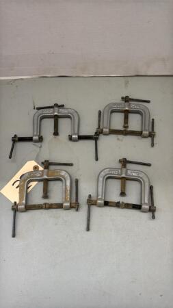Quantity of 4 3-Way Edging Clamps