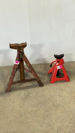 (2) Axle Stands