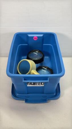 Magnifier Lot & Tote