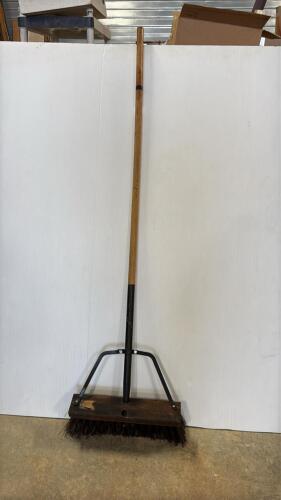 16in Stable Broom