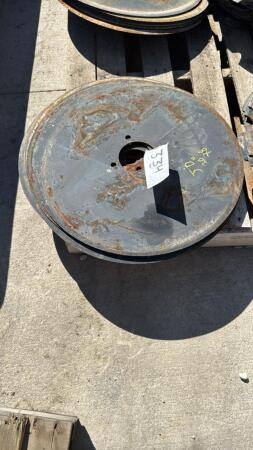 LOT OF 8 - JOHN DEERE 20IN COULTERS