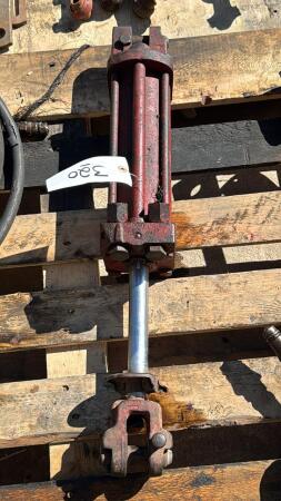 HEAVY HYDRAULIC CYLINDER