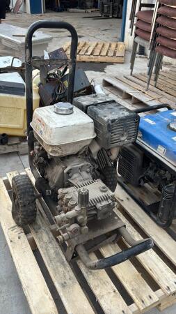 4000PSI PRESSURE WASHER WITH HONDA GAS MOTOR