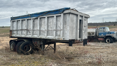 Trailmobile Vintage 22ft Tandem Axle Trailer