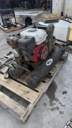 PARTS AIR COMPRESSOR WITH HONDA ENGINE - DOES NOT RUN