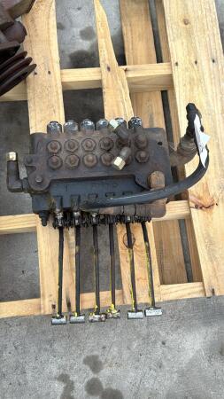 FORD BACKHOE VALVE