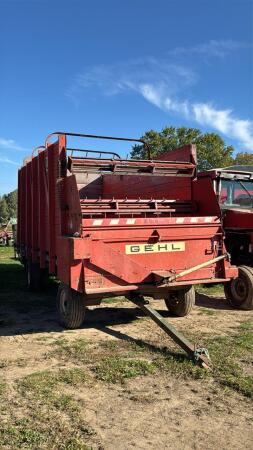 GEHL BU810 16FT FORAGE WAGON