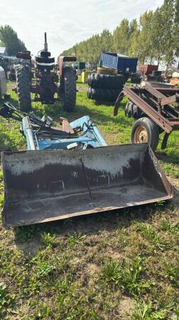 ALLIED LOADER WITH 6FT QA BUCKET AND MOUNTS