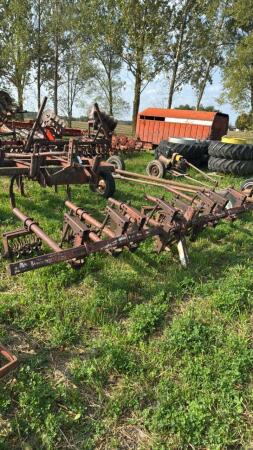 4 ROW 3PTH ROTARY SCUFFLER