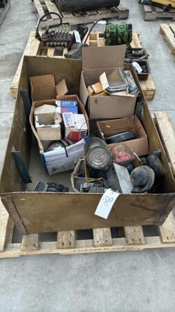 LOT OF TRACTOR LIGHTS