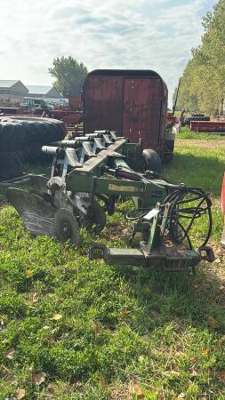 JOHN DEERE 2600 5F SEMI-MOUNT PLOW