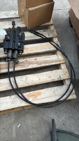 MASSEY FERGUSON 4245 LOADER VALVE