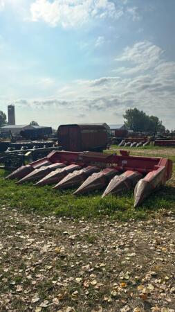 MASSEY FERGUSON 1163 6R CORN HEAD
