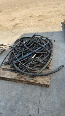 LOT OF HYDRAULIC HOSES