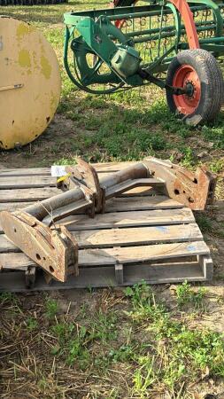 MASSEY FERGUSON QUICK HITCH