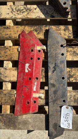 LOT OF MASSEY FERGUSON PLOW POINTS