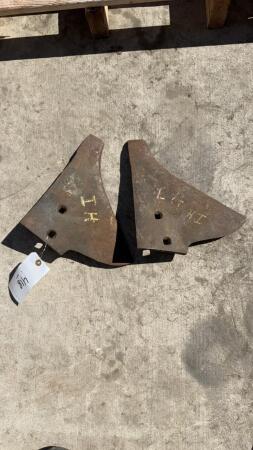 LOT OF 2 IH PLOW POINTS