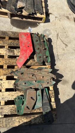 LOT OF MISC. KVERNELAND PLOW PARTS