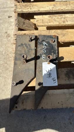PAIR OF DEARBORN 600W PLOW POINTS