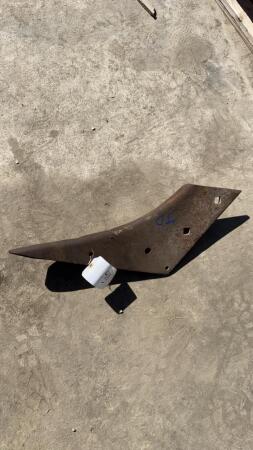 JOHN DEERE PLOW POINT