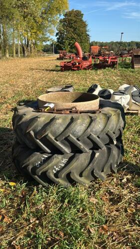 PAIR OF 14.9-28 SNAP-ON DUALS