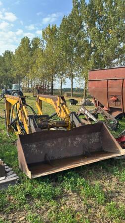 LOADER OF CASE 970
