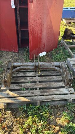 MASSEY FERGUSON QUICK HITCH