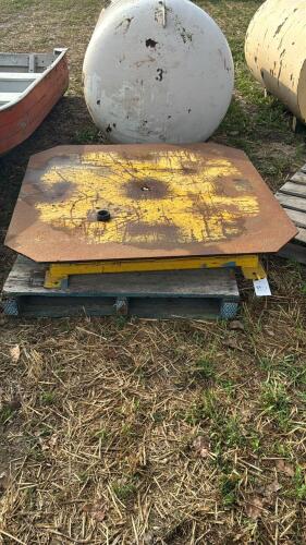 MANUAL PALLET ROTATER