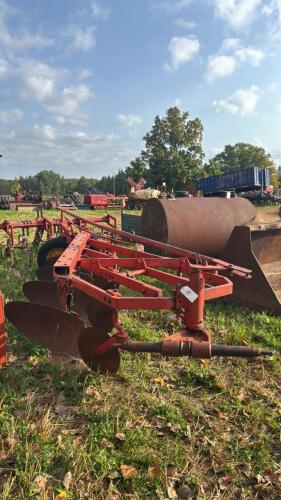 MASSEY FERGUSON 88 4F SEMI-MOUNT PLOW