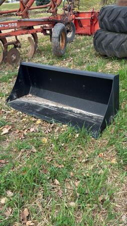 UNUSED 60IN PIN-ON BUCKET