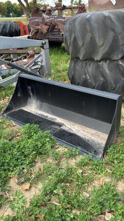 UNUSED 60IN PIN-ON BUCKET