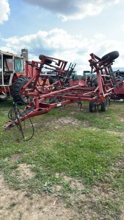 CASE IH 4800 22FT VIBRASHANK CULTIVATOR