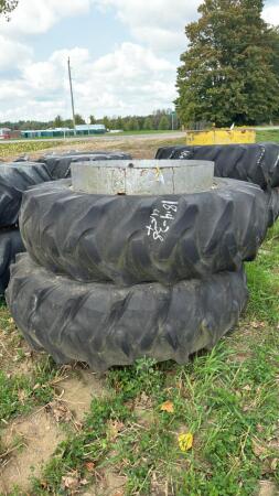 PAIR OF 18.4-38 DUALS