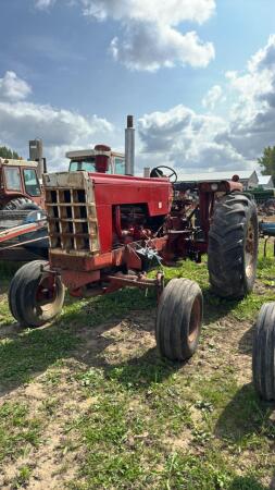 COCKSHUTT 1650 GAS TRACTOR