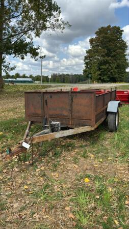 10FT X 5.5FT SINGLE AXLE DUMP TRAILER