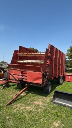 DION 16FT FORAGE WAGON